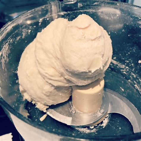 Homemade Pie Dough - Pretty Petunias