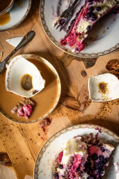 Collapsed Cake Stock Photos, Pictures &amp; Royalty-Free Images - iStock