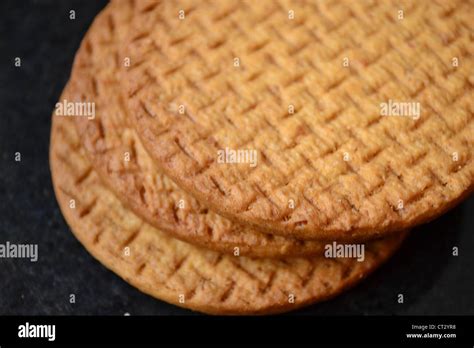 Golden brown biscuits hi-res stock photography and images - Alamy