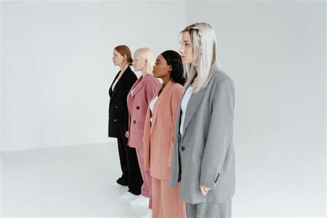 Different Between People Photos, Download The BEST Free Different ...