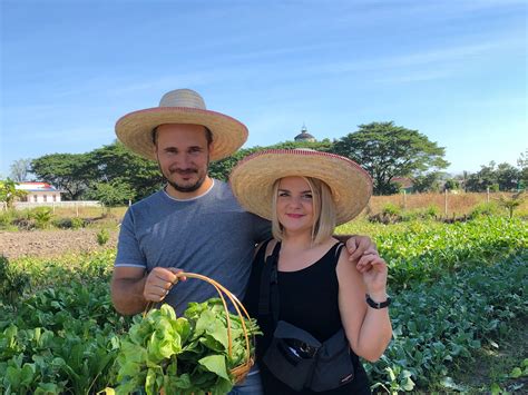 How do you efficiently capture authentic BTS while cooking farm-fresh meals for your site?