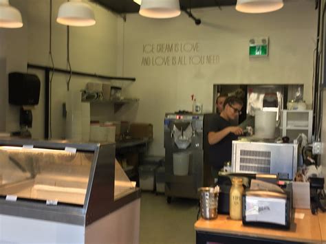 CHOCOLATS FAVORIS, Victoria - Restaurant Reviews, Photos & Phone Number ...