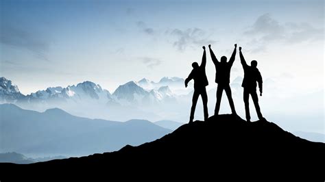 Lion's Voice Ministries: Selah for Today 10-29-2019 - Overcomer