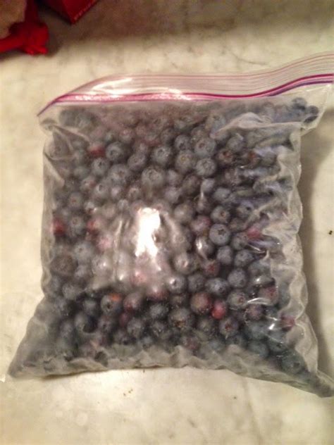 Jan's Jars: Freezing Berries