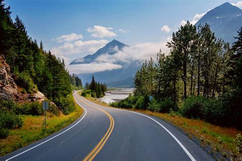 Top 30 Scenic Drives on the Most Beautiful Roads in the World | Planet ...