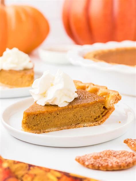 Easy Homemade Pumpkin Pie Made With Canned Pumpkin