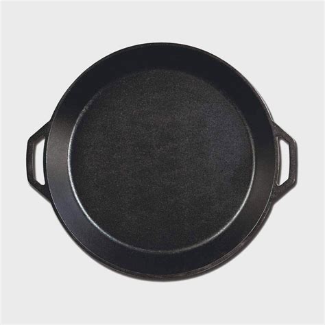 How to Clean a Cast-Iron Skillet: Step-by-Step Instructions | Trusted ...