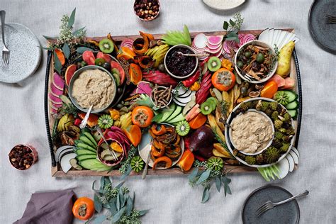 The Perfect Holiday Party Spread + Caramelized Fennel Dip - Wu Haus