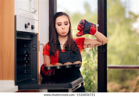 77 Holiday Baking Mistakes Images, Stock Photos & Vectors | Shutterstock