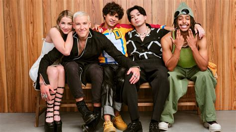 One Piece live action cast recreates Volume 11 manga cover | ONE Esports