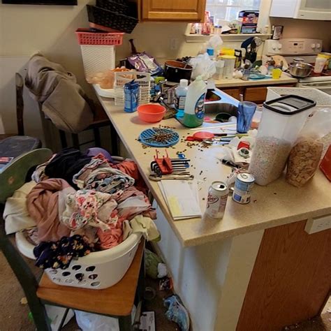 Video Why this mom of 4 isn’t afraid to show her messy house on TikTok ...