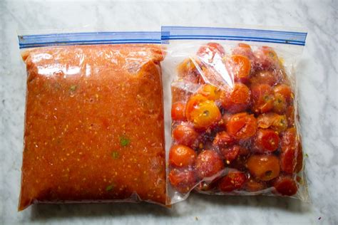 How to perfectly preserve garden tomatoes for winter sauces and stews?