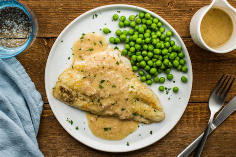 Making rich, lump-free pan gravy from scratch for Sunday supper?