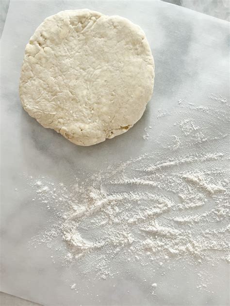 Simple Fresh Strawberry Pie - The Southerly Magnolia