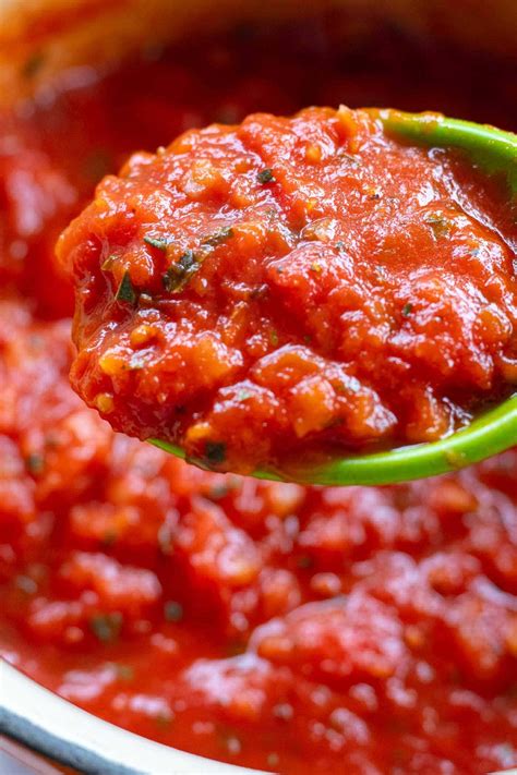 Easy Homemade No Added Sugar Tomato Sauce