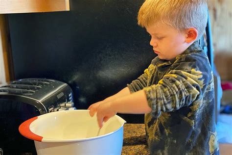 Baking with little kids | King Arthur Baking