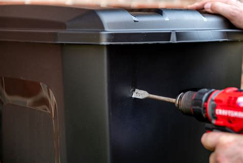Make This Super-Easy DIY Compost Bin in a Flash