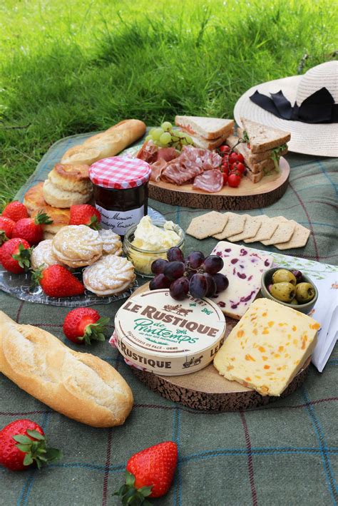 Best Things To Pack In A Picnic Basket at Nathan Brodzky blog