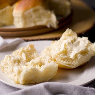 Homemade Dinner Rolls {Extra Soft and Buttery} OfBatter&Dough