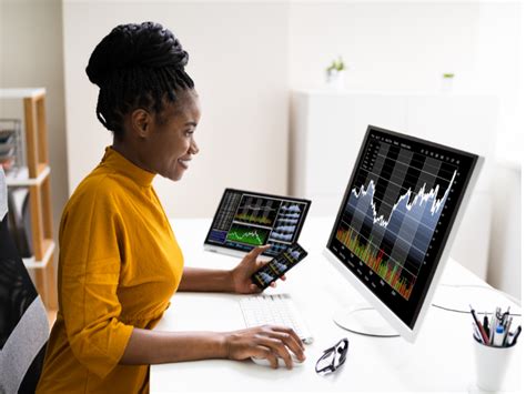 Best homemade compost recipes for nutrient-rich raised garden beds?