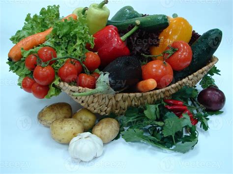 fresh vegetables in basket 10982997 Stock Photo at Vecteezy
