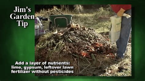 Gardening Tips 29 - How To Build A Good Compost Pile (Layered Cake ...