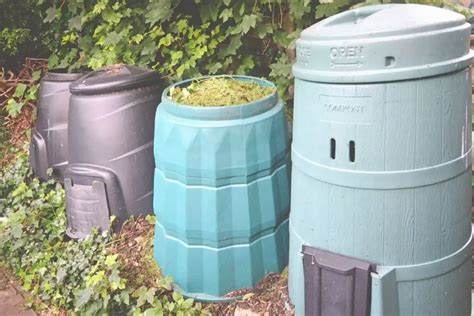 Compost Bins vs Piles: Keep it Simple - Learn to Live Small