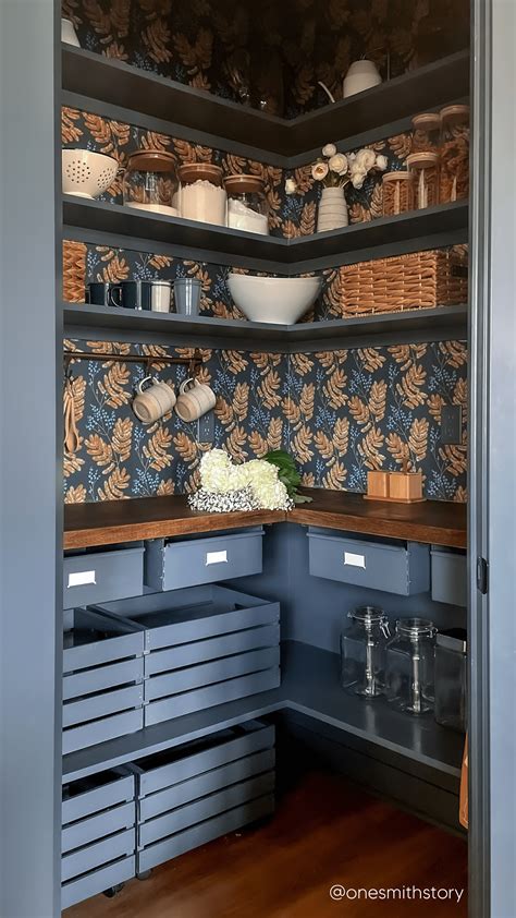 37 Corner Pantry Ideas That Maximize Space and Style