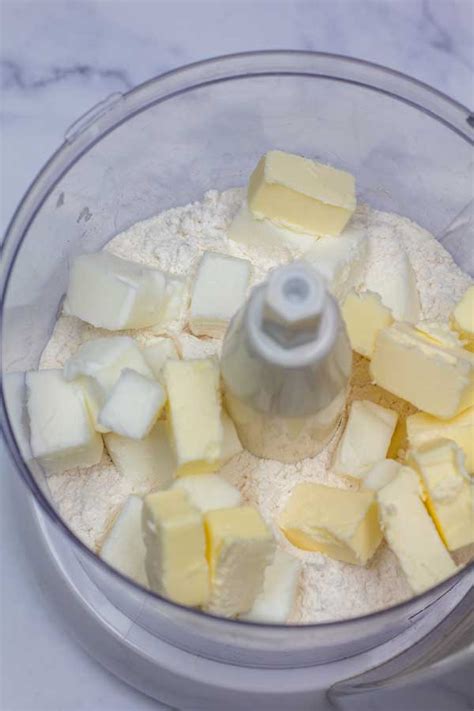 Best Pie Dough: Perfectly Flaky &amp; Crisp Crust For Any Dessert