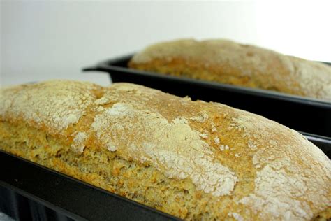 HOMEMADE COUNTRY BREAD - 30 days of Greek food