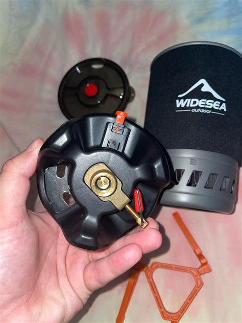 Portable Camping Cooking System with Heat Exchanger and Gas Stove