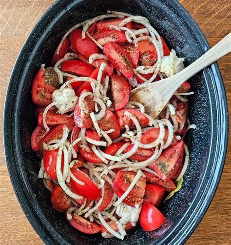 Delicious and Easy Roasted Tomato Sauce (Freezer Friendly)