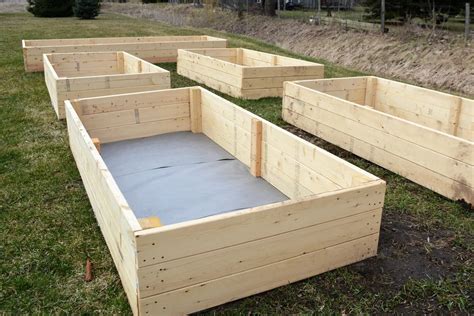 What’s the best DIY raised garden bed material for longevity and food safety?