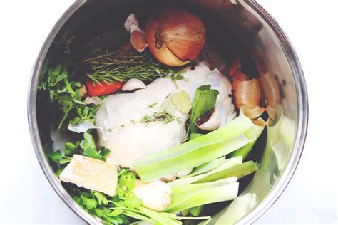 Easy Homemade Chicken Stock: How to Make Chicken Stock for use in Soups ...