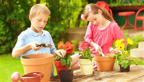 What's The Best Age To Teach Kids About Plant Care? » Simplify Plants