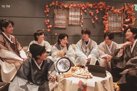 What specific ‘garden-to-table’ BTS moment best deepens ‘homemade stories’ connection?
