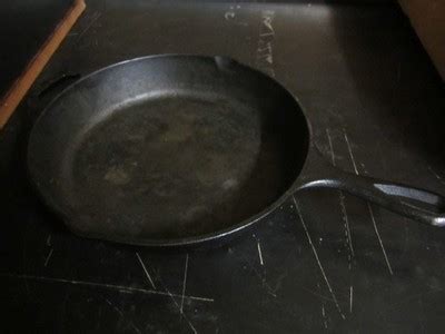 Vintage Lodge Cast Iron 10