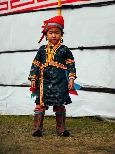 Mongolian traditional clothes (2023) | CorrectMongolia