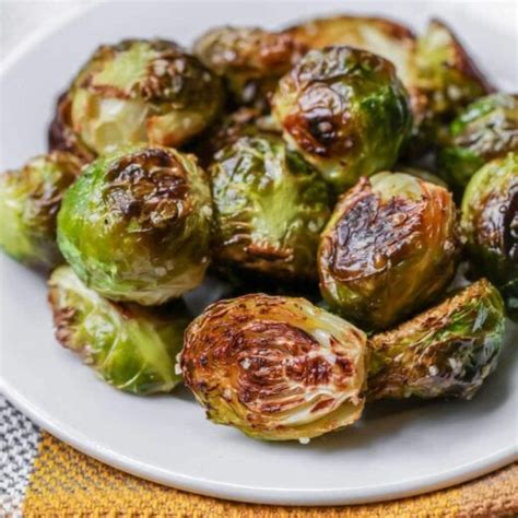 Roasted Brussel Sprouts | Lil' Luna