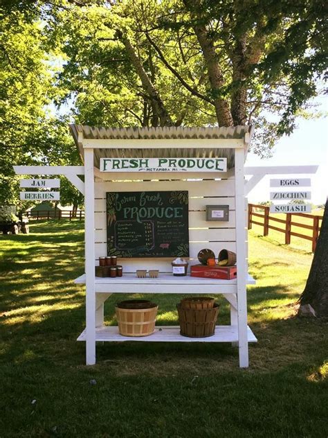 Pin by Denise Scaringi on Farmstand | Vegetable stand, Farm stand, Farm ...