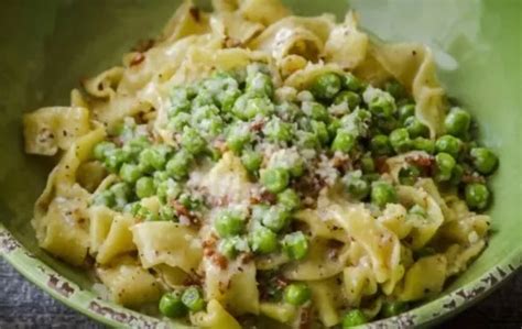 Simple, seasonal real food dishes for a cozy country holiday gathering?