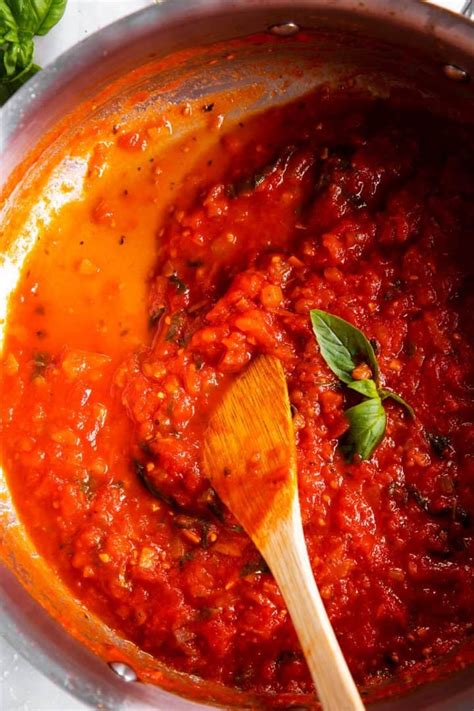 Easy Homemade Marinara Sauce Recipe - Savory Nothings