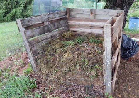 Compost pile - Abundant Mini Gardens