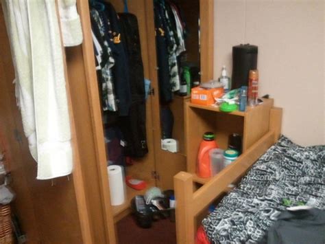 Messy College Dorm/Apartment - Instructables