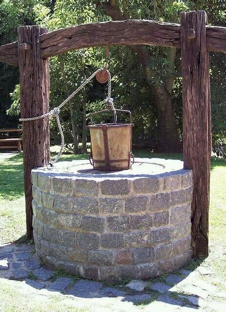 Beautiful well! DK, this would look right at home in your yard don't ...