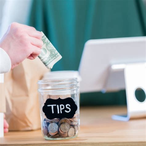 Tips for packing homemade food for a long country road trip?