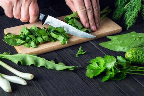Knife Skills: 10 Knife Cuts Every Professional Cook Should Know - Escoffier