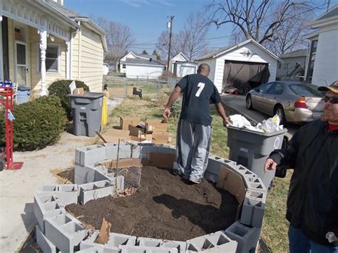 layering 3 | building a keyhole garden | kathi linz | Flickr