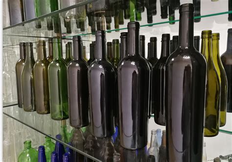 Bordeaux glass bottles are the best equipment for storing wines