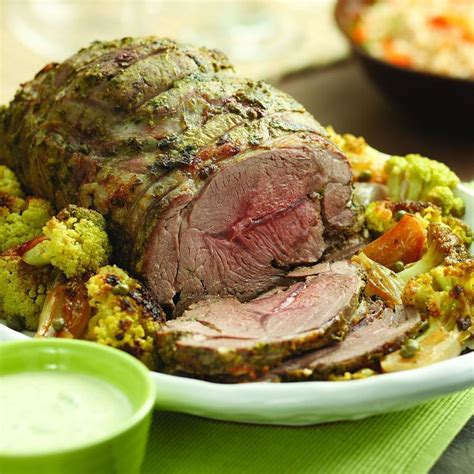 20+ Holiday Dinner Recipes So Delicious, They'll Become Annual Traditions